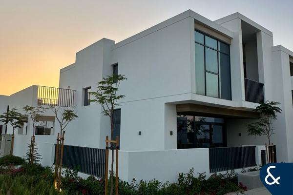 Prime Location | Close to pool | Single Row